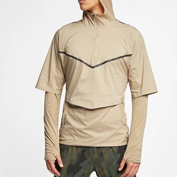 By NIKE- Therma Sphere Tech Pack Top neutral Beige colored. NWOT - Picture 4 of 8